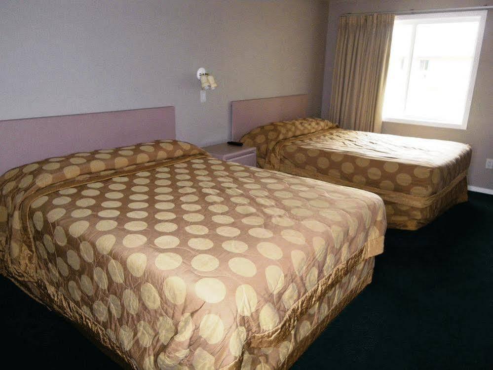Selkirk Inn Golden Kültér fotó