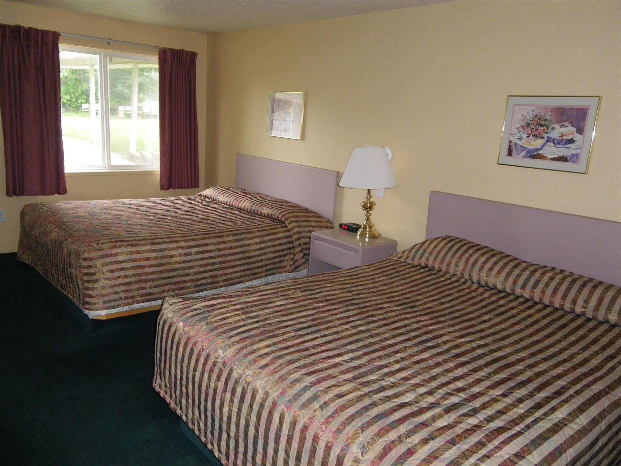 Selkirk Inn Golden Kültér fotó